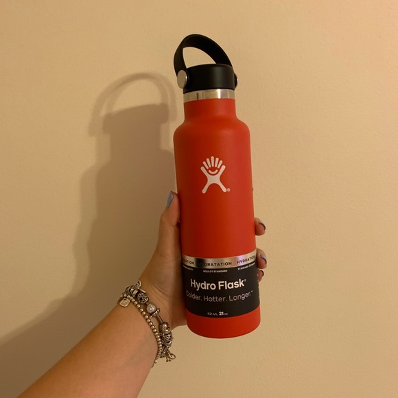 red 21 oz hydro flask
